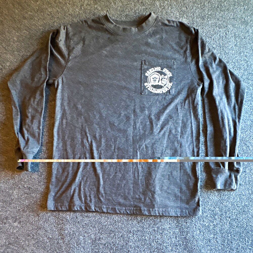 Eskimo Joe's Men's Gray Long Sleeve Pocket Graphic Logo T-Shirt, Size M